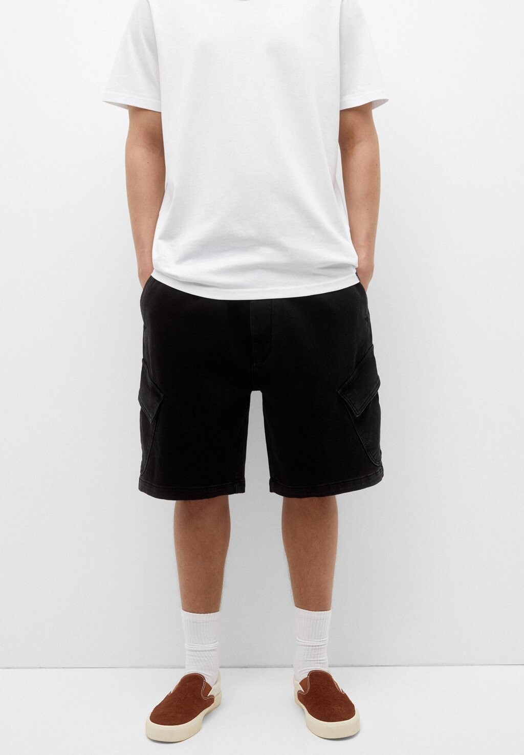

Джинсовые шорты Bund PULL&BEAR, черный