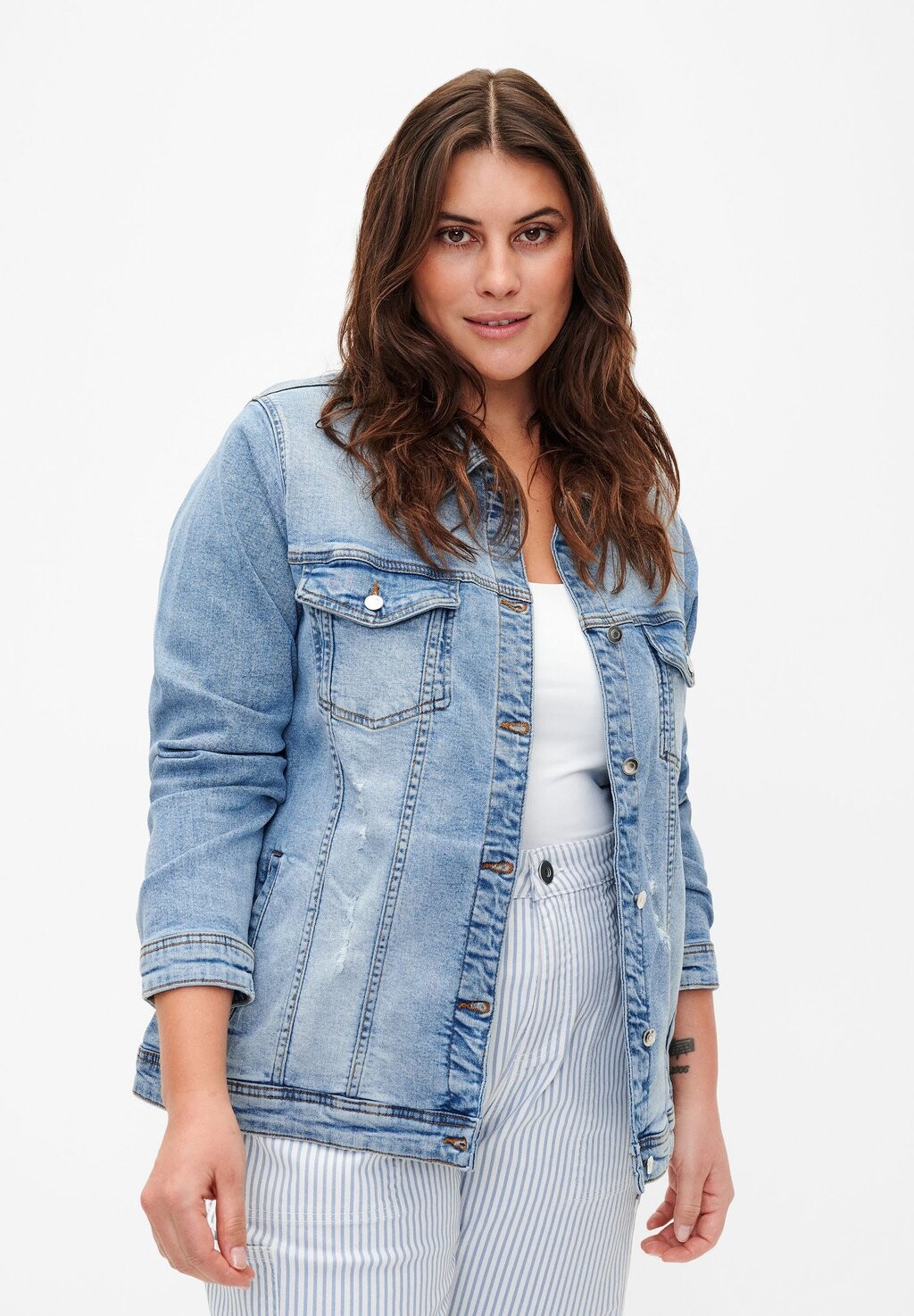 

Джинсовая куртка Zizzi, цвет light blue denim