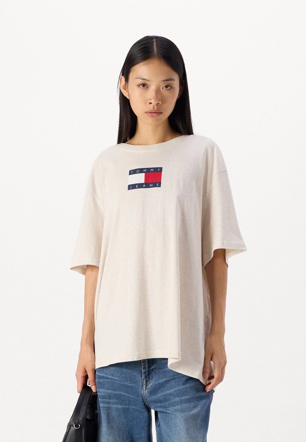 

Футболка с принтом FLAG TEE Tommy Hilfiger, слоновая кость