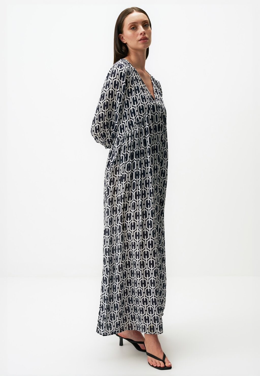 

Платье макси SLEEVE V NECK PATTERNED Jimmy Key, черный