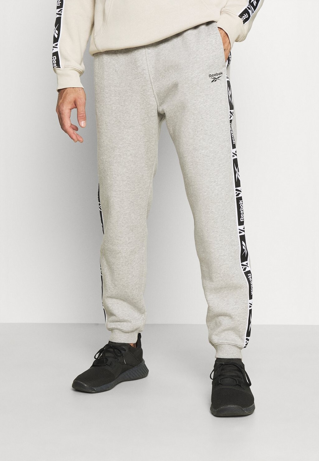 

Спортивные брюки Reebok