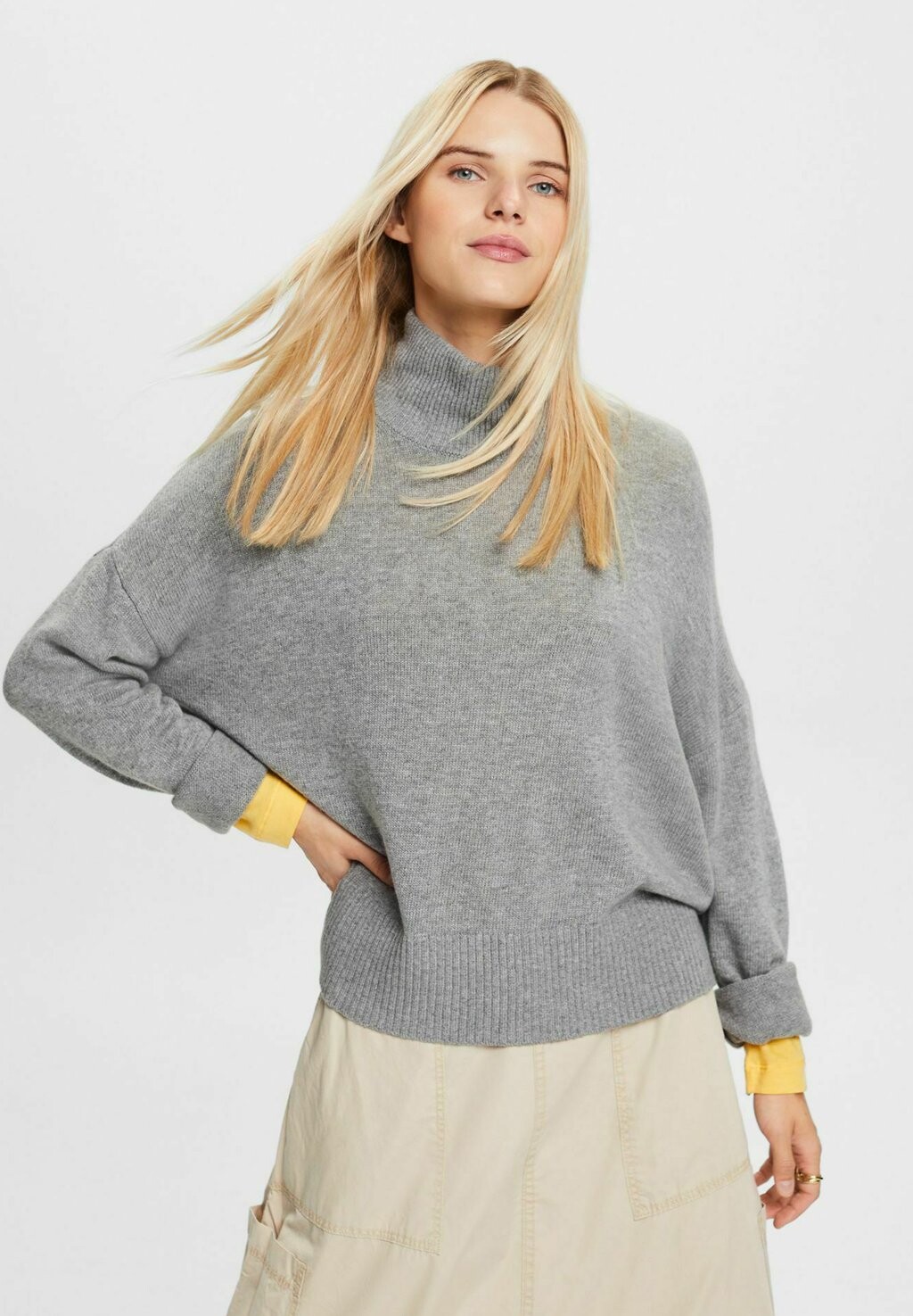 

Свитшот Esprit, цвет medium grey