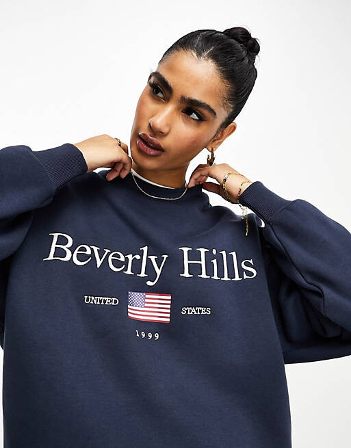 

Темно-синяя толстовка оверсайз Beverly Hills Stradivarius