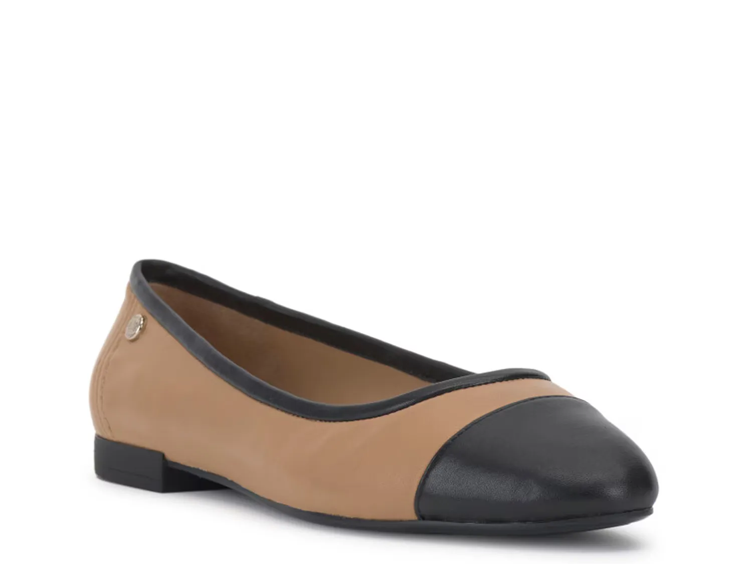

Балетки Minndy Ballet Flat Vince Camuto, черный
