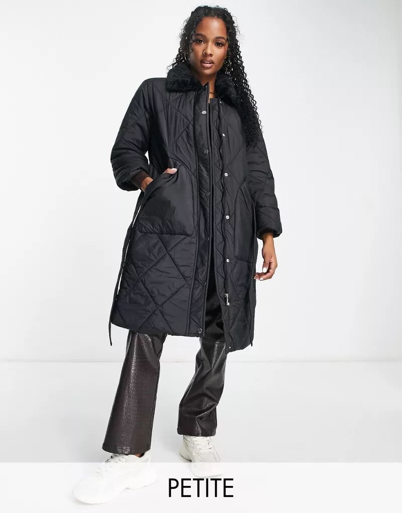 Черное стеганое пальто с поясом и поясом QED London