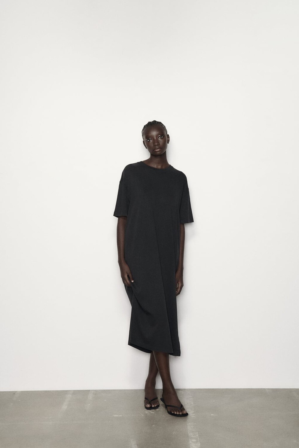 

Платье из тяжелого хлопка с прорезами ZARA