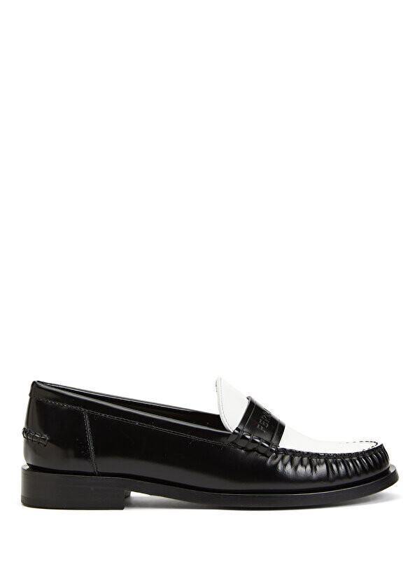 

Женские кожаные лоферы с черно-белым логотипом Ferragamo