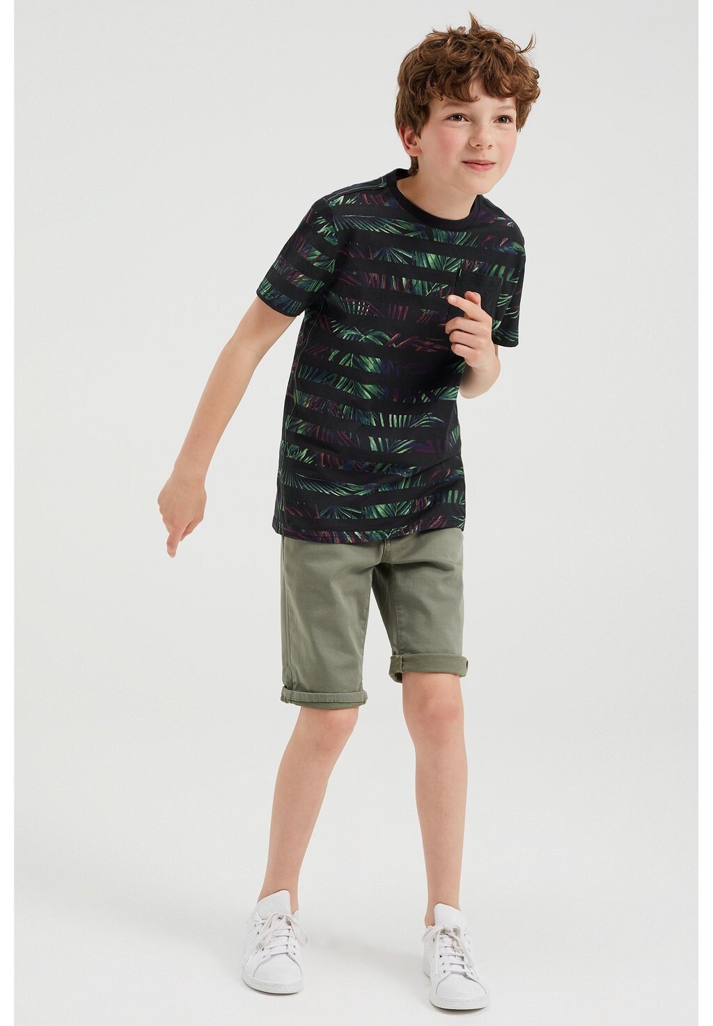 

Шорты WE Fashion, цвет green