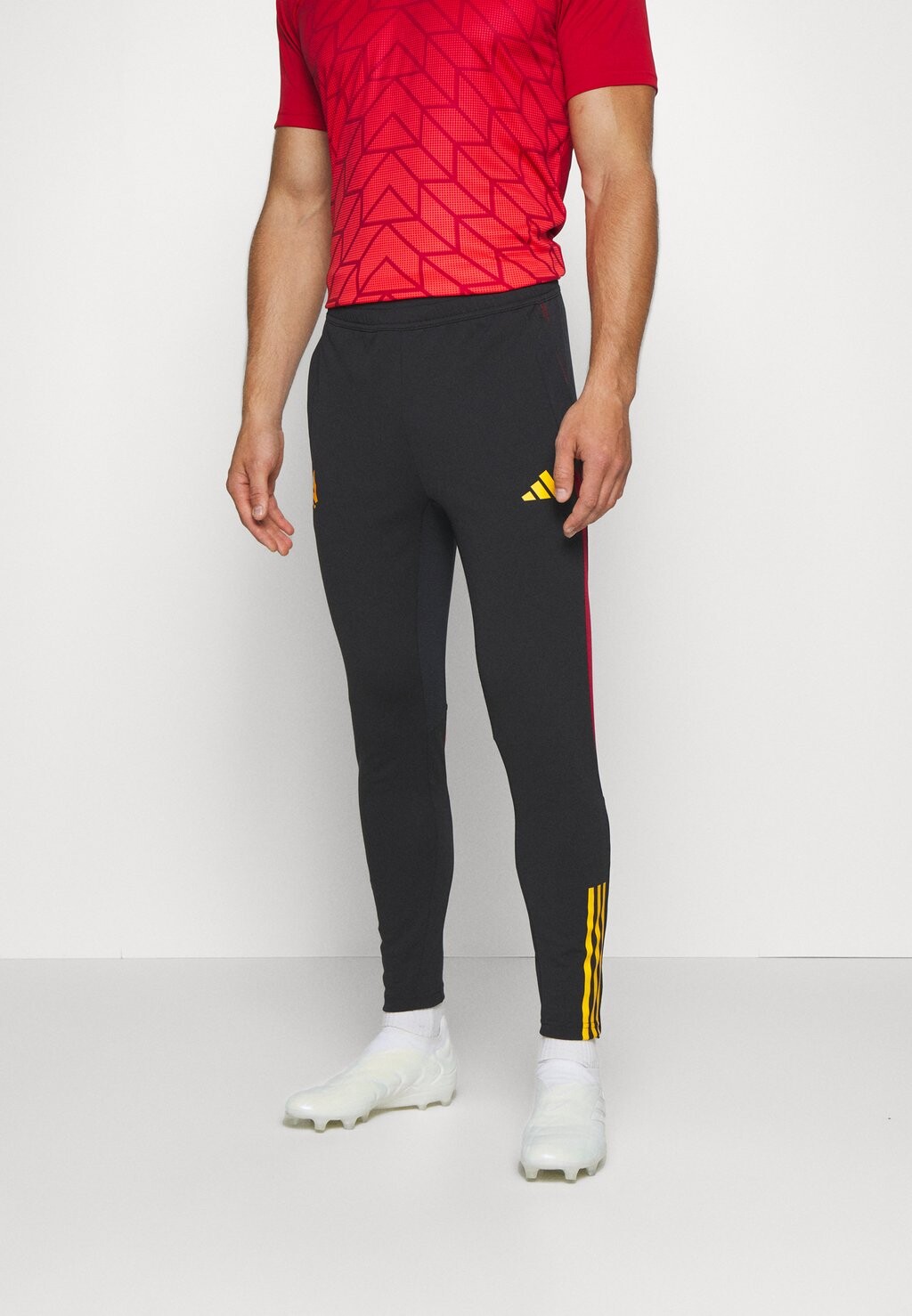 

Спортивные брюки Adidas