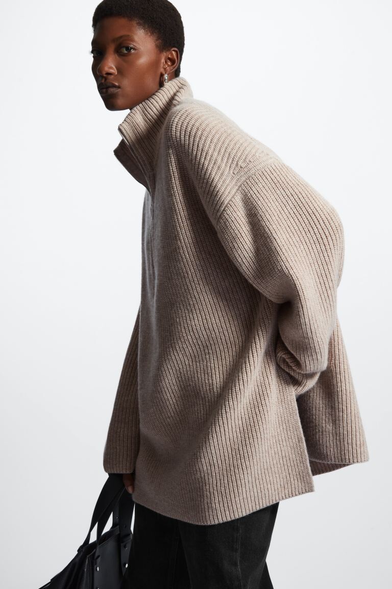 

Свитер COS Oversized Cashmere-blend Half-zip, светло-бежевый меланж