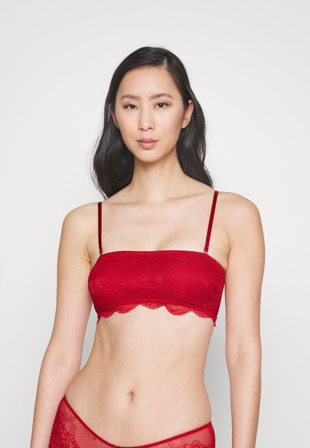 

Бюстье Cotton On