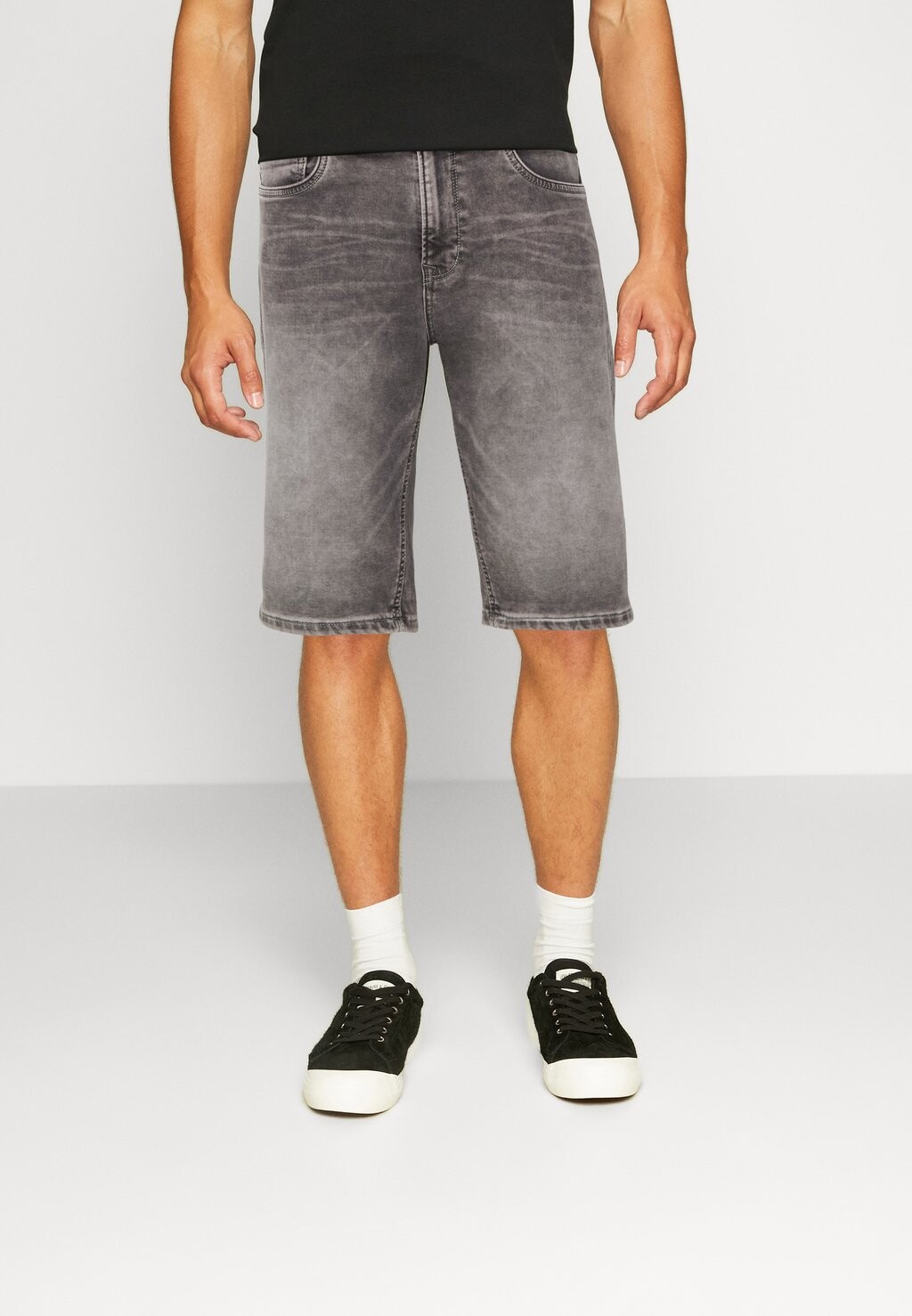 

Джинсовые шорты Pepe Jeans