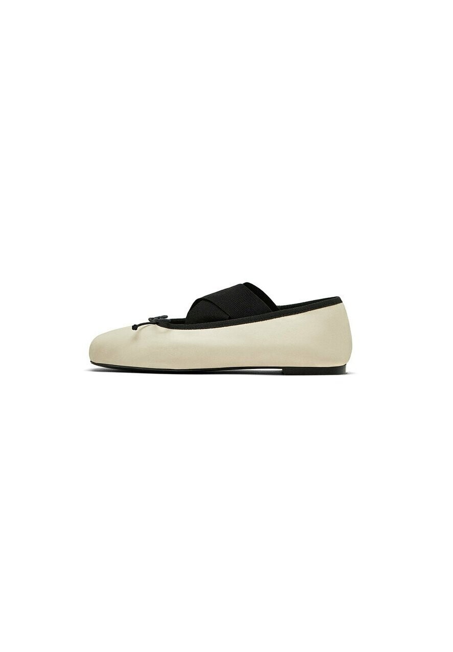 

Балетки с ремешком Flats With Bow Studio 11518359 Massimo Dutti, бежевый