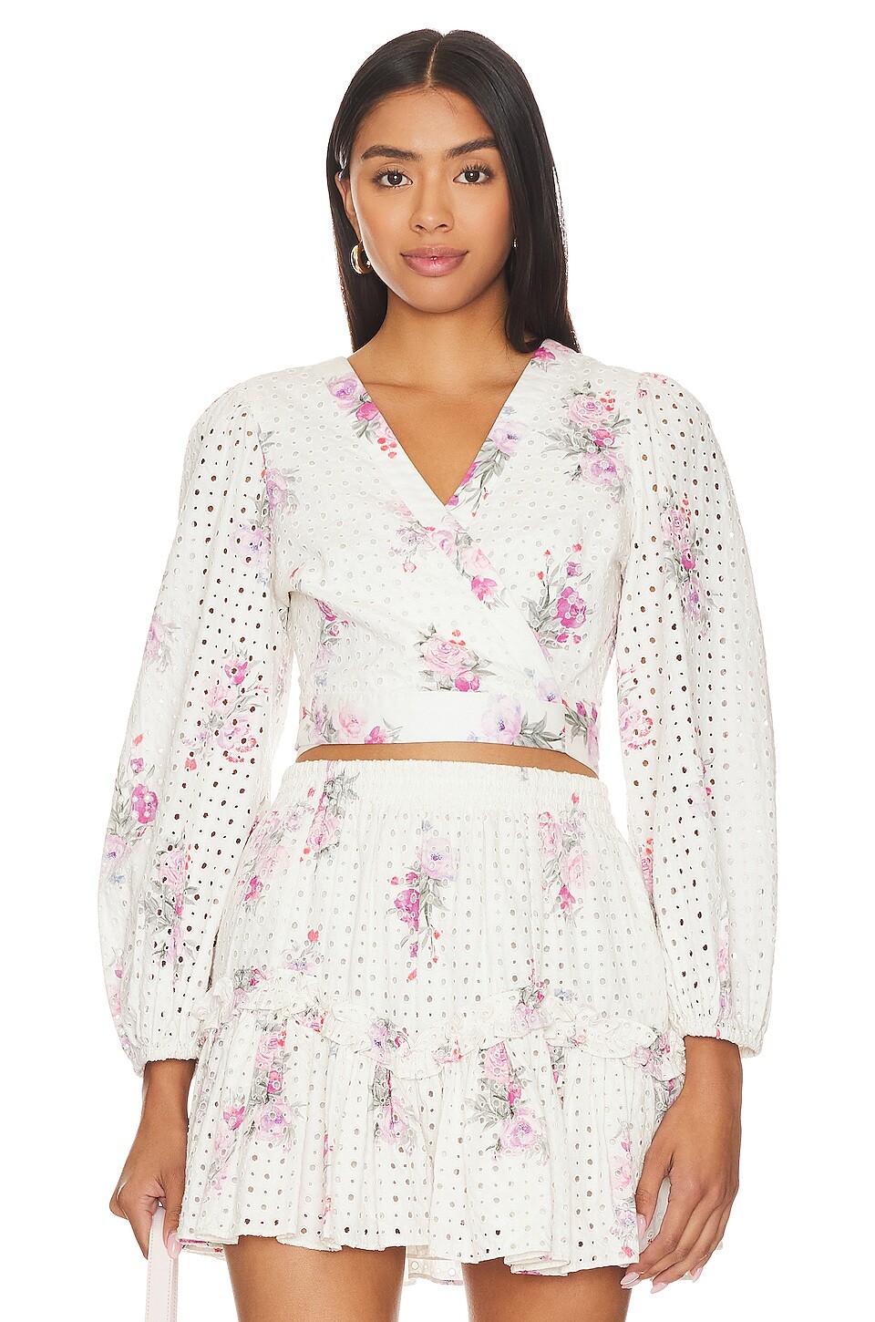 

Топ LoveShackFancy Kinza Crop Wrap, цвет Spanish Lavender