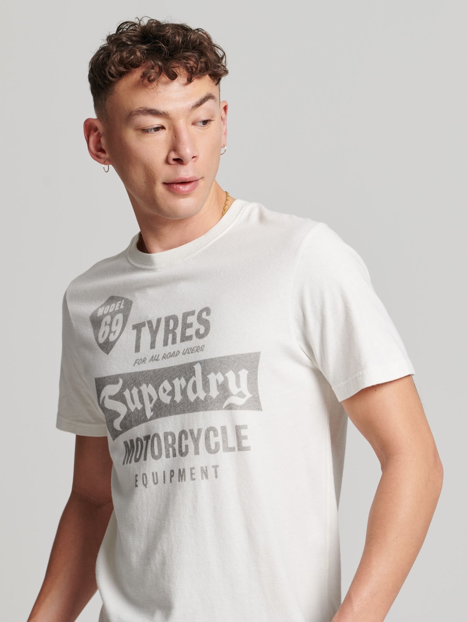 

Футболка Superdry Reworked Classic, зимний кремовый, Бежевый