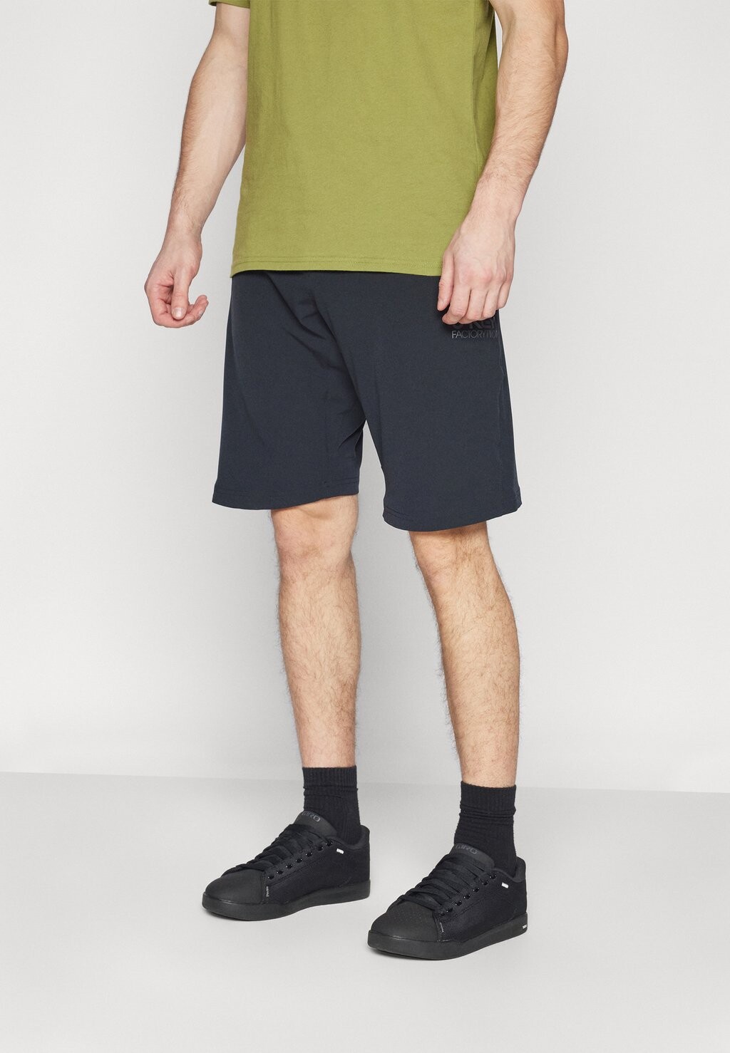 

Шорты для активного отдыха FACTORY PILOT LITE SHORT Oakley, цвет blackout