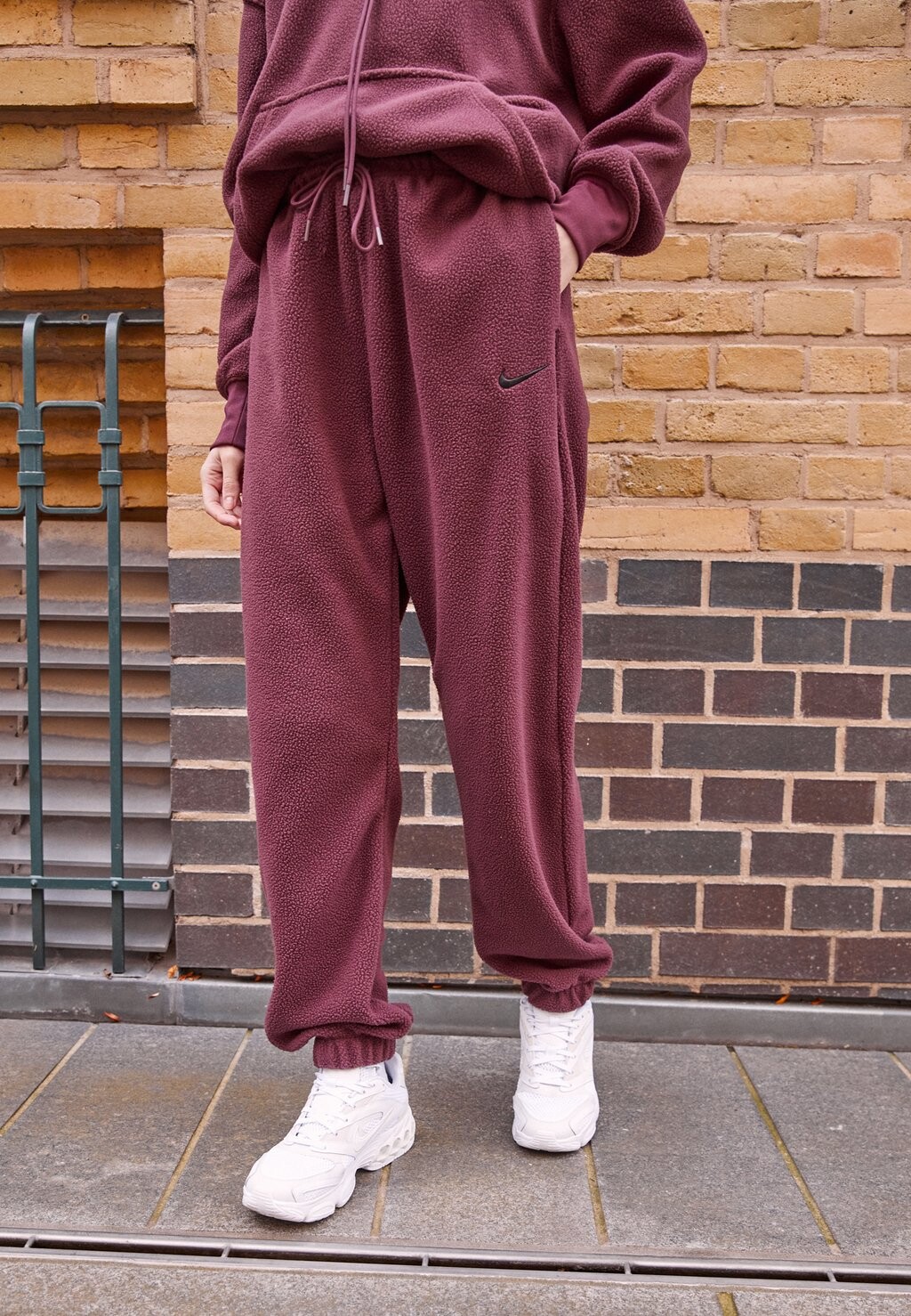 

Низ спортивного костюма Nike