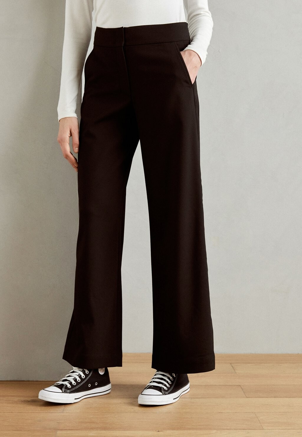 

Брюки Esprit, цвет black