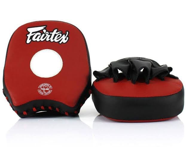 

Перчатки короткие Fairtex FMV14 Focus, красный / черный
