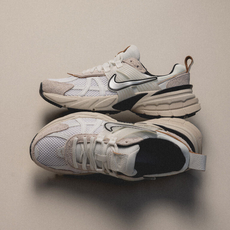 

Кроссовки wmns v2k run Nike, белый