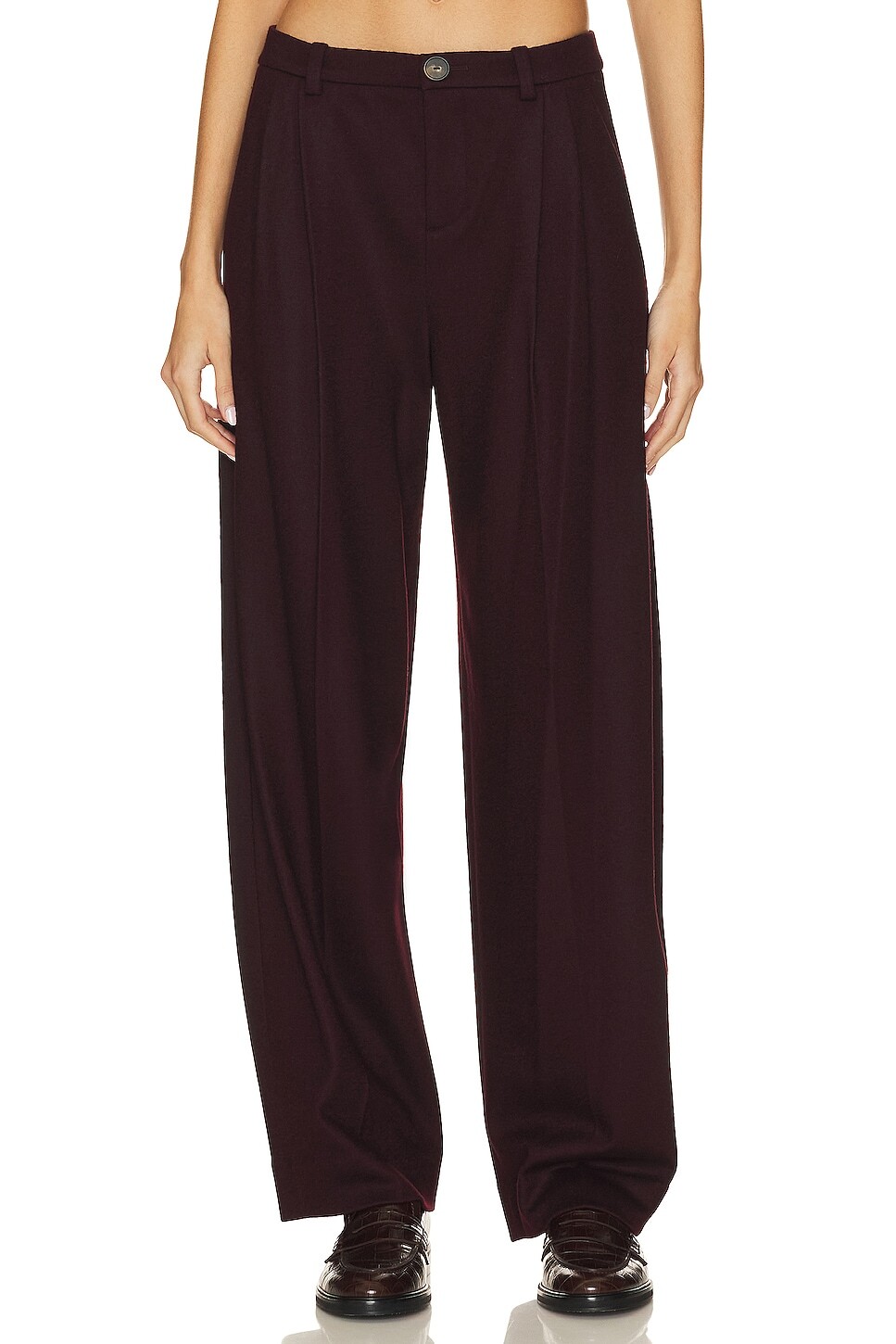 

Брюки Vince Cozy Wool Pleat Front, цвет Cherry Wine