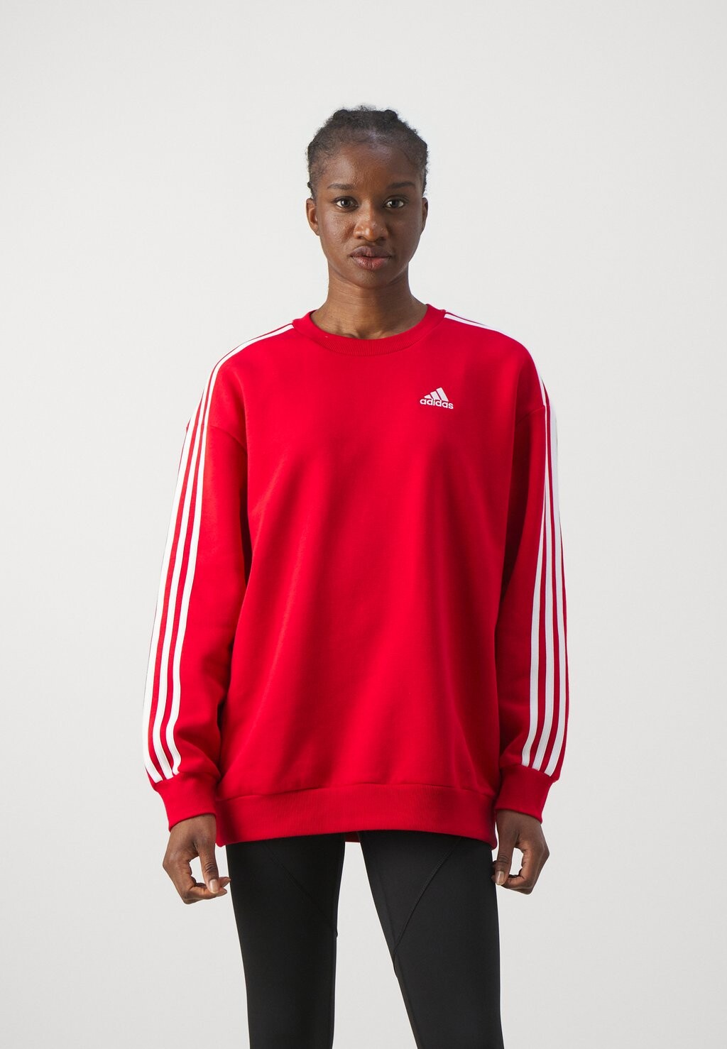 

Толстовка ESSENTIALS 3 STRIPES OVERSIZED adidas, красный