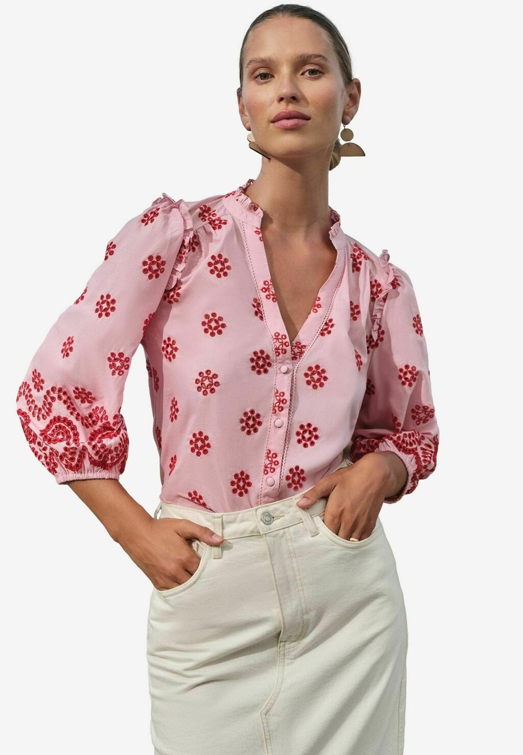 

Рубашка-блузка RUFFLE V NECK 3/4 SLEEVE, REGULAR FIT Love & Roses, розовый