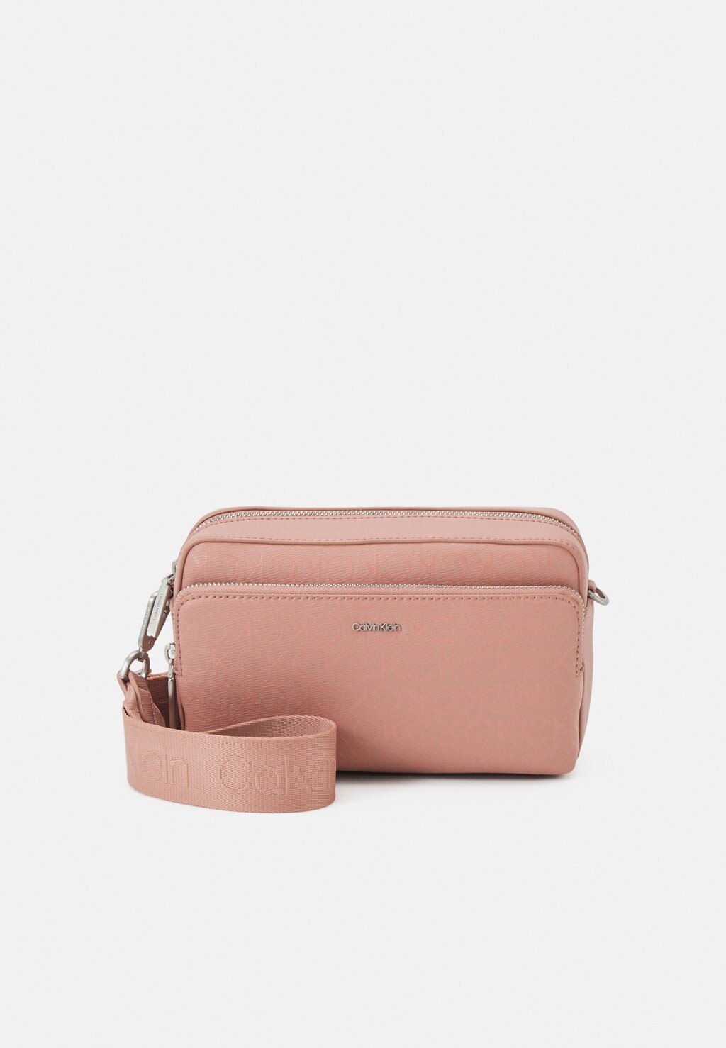 

Сумка Calvin Klein MUST CAMERA BAG MONO, цвет ash rose mono