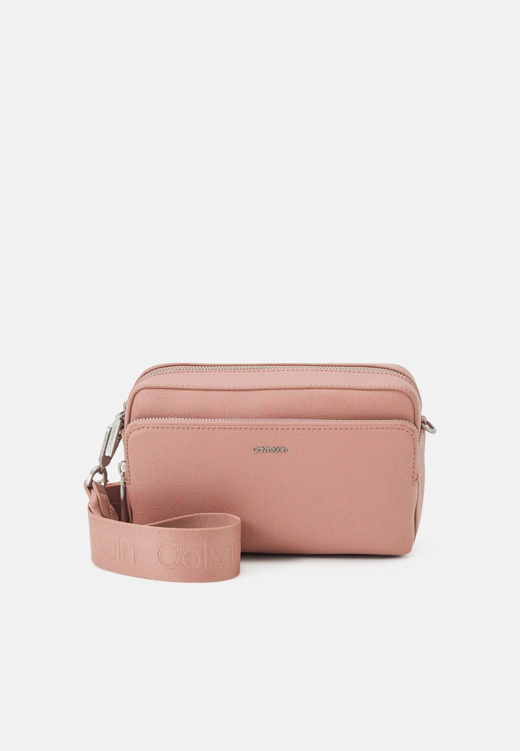 Сумка Calvin Klein MUST CAMERA BAG MONO, цвет ash rose mono сумочка calvin klein must shoulder bag цвет black mono