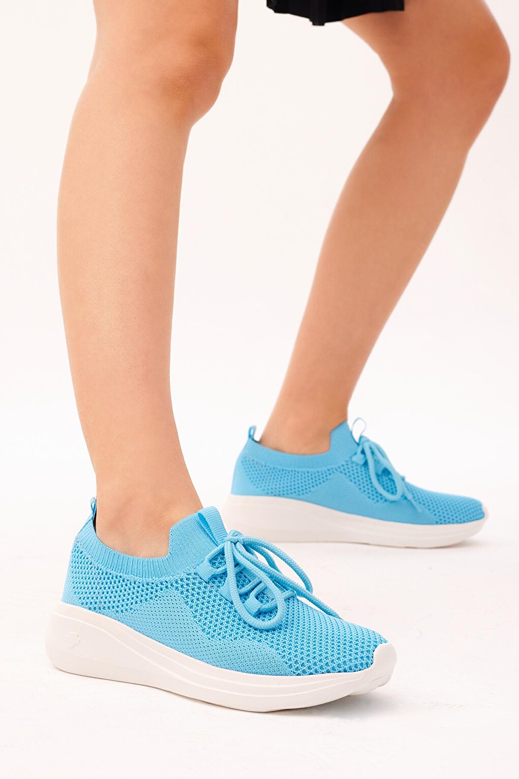 Женские голубые удобные кроссовки на шнуровке TONNY BLACK цена и фото