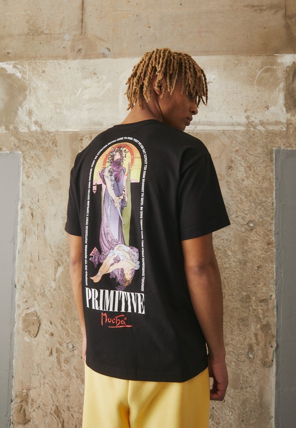 

Футболка с принтом Primitive, черный