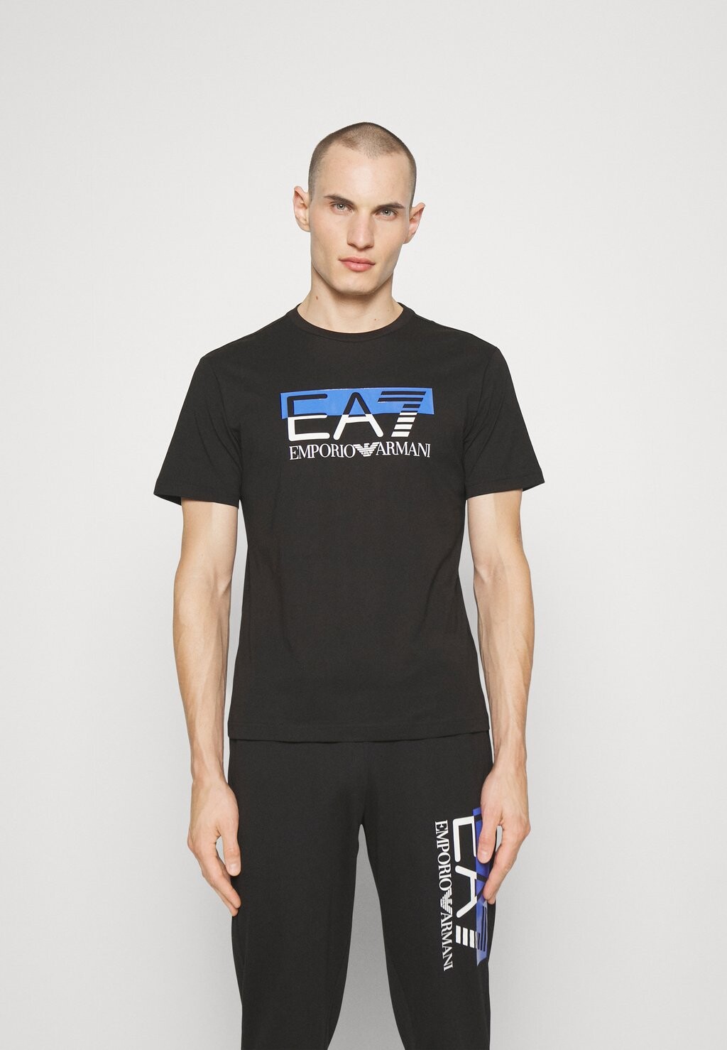 

Футболка с принтом EA7 Emporio Armani, черная, Черный