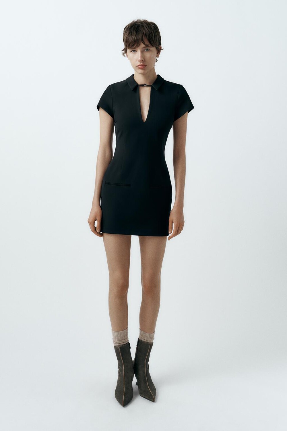 

Приглашенное платье с вставкой ZARA, черный