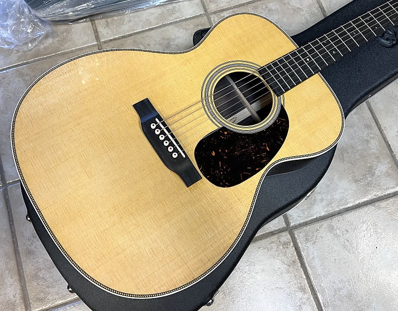 Акустическая гитара 2023 CF Martin 000-28 Acoustic Guitar Natural w case акустическая гитара flight tr 1000 teak natural
