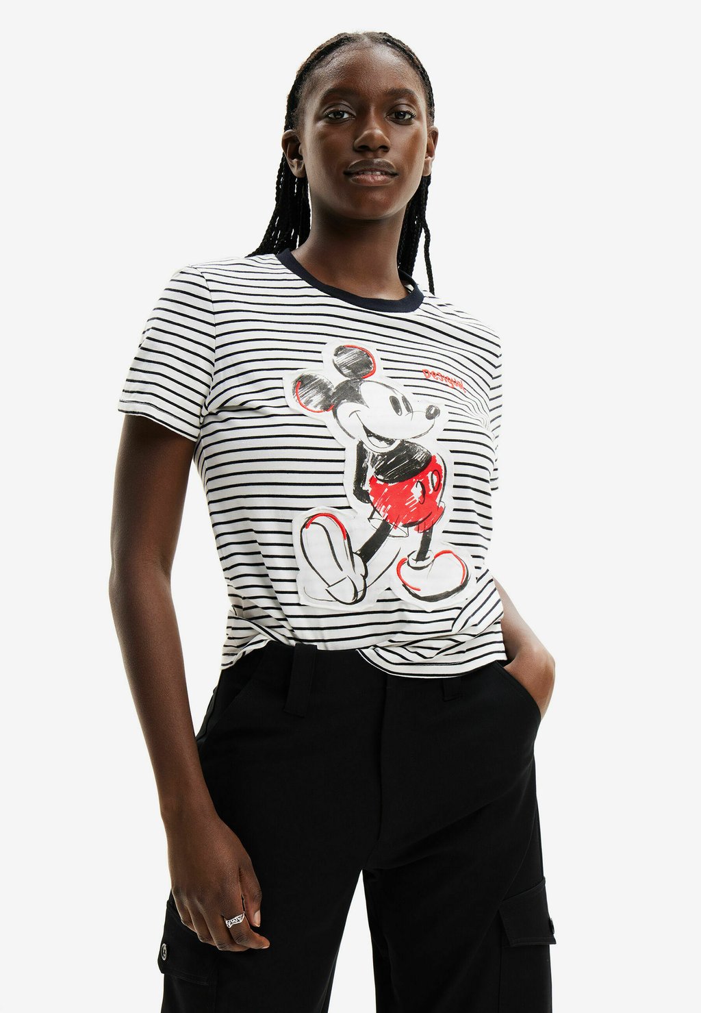 Футболка с принтом Mickey Mouse Desigual, белый кроссовки desigual mickey mouse illustration white