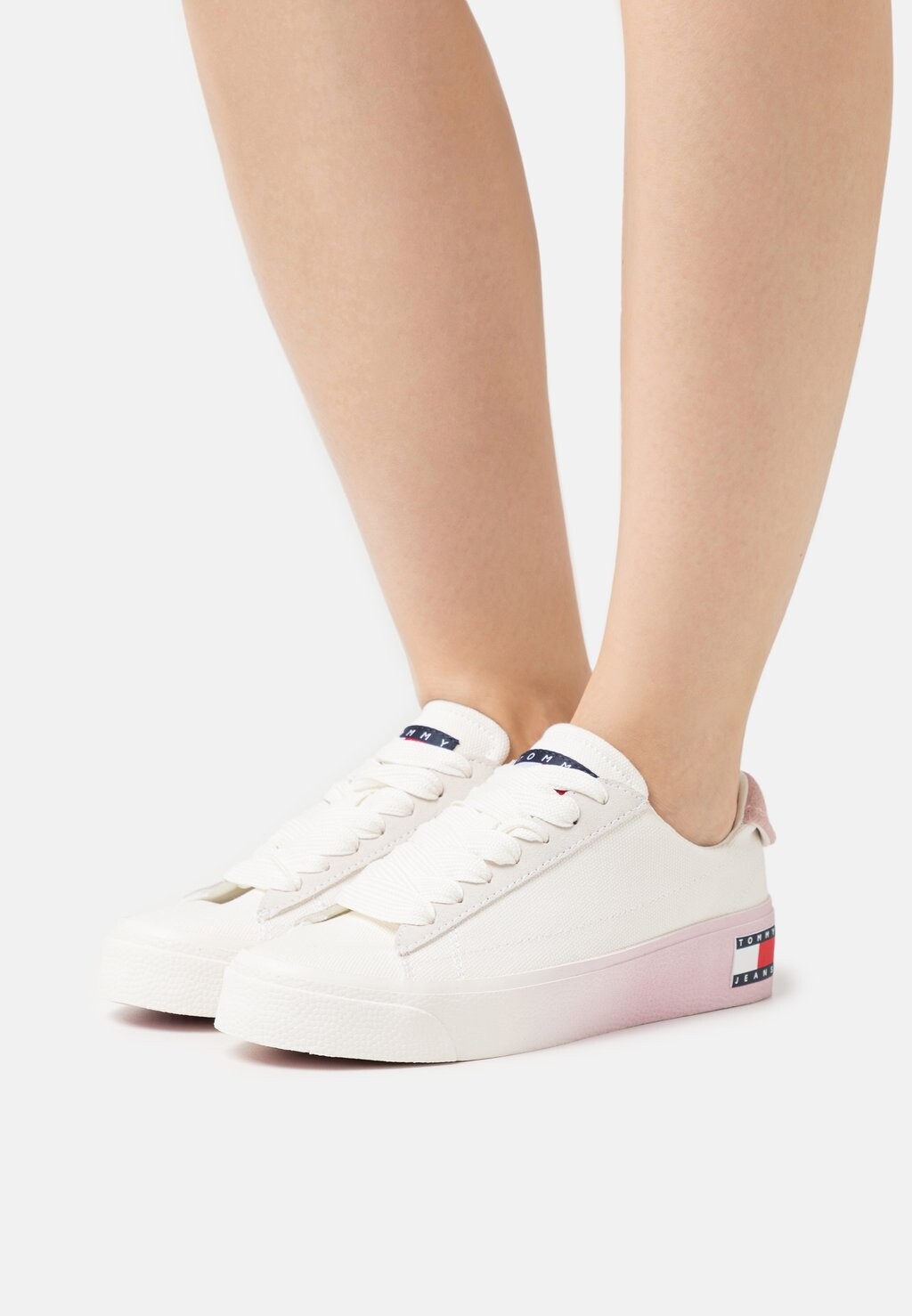 

Кроссовки Tommy Jeans