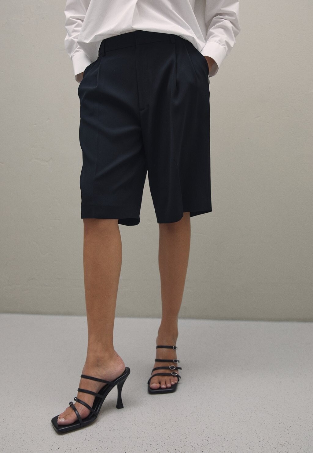 

Шорты Filippa K, черный