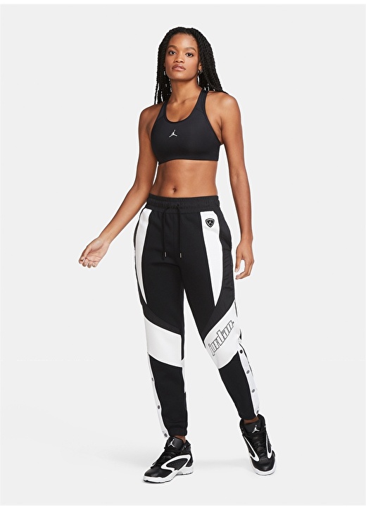 цена Черный женский однотонный спортивный бюстгальтер с круглым воротником Nike