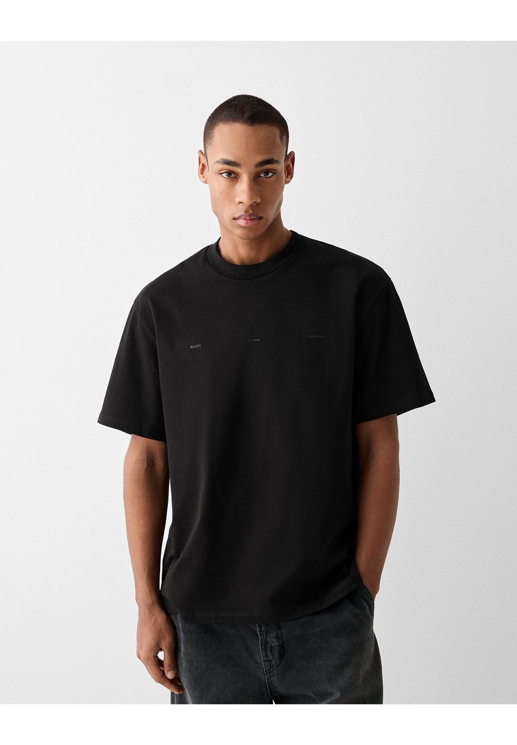 Базовая футболка Short Sleeve Boxy Fit Bershka, черный цена и фото