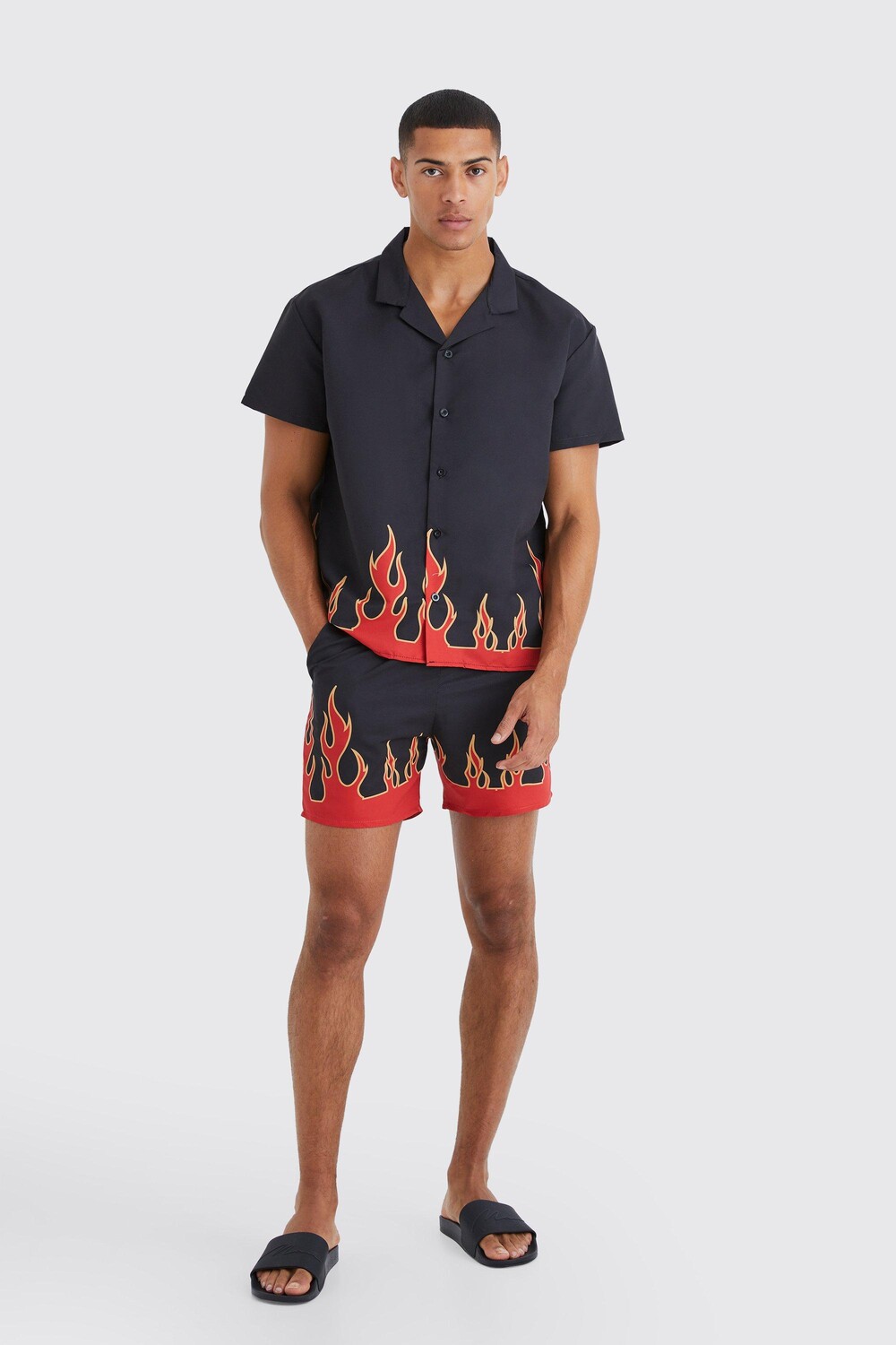 

Рубашка с коротким рукавом и купальный комплект Boohoo, черный