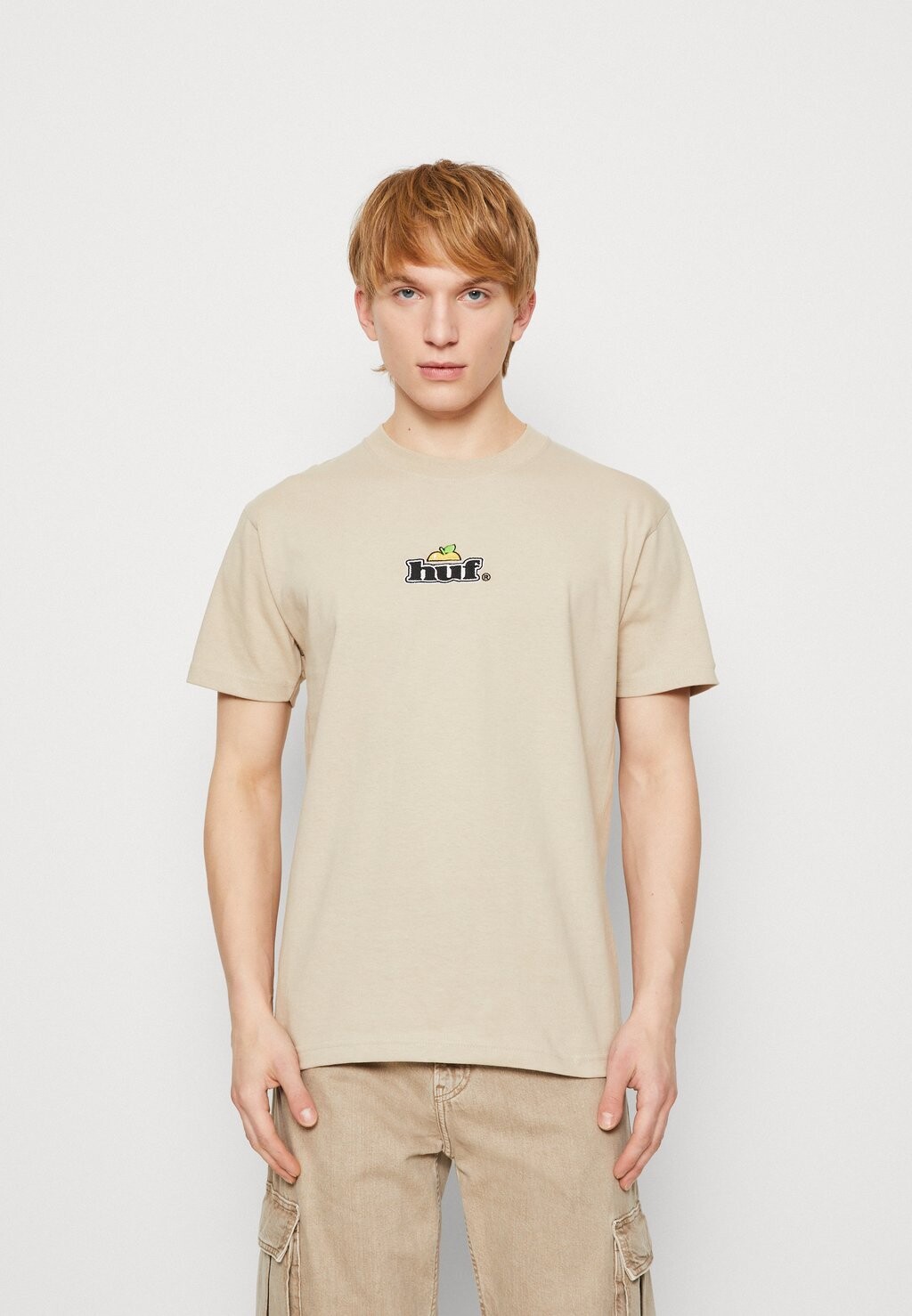 

Базовая футболка HUF