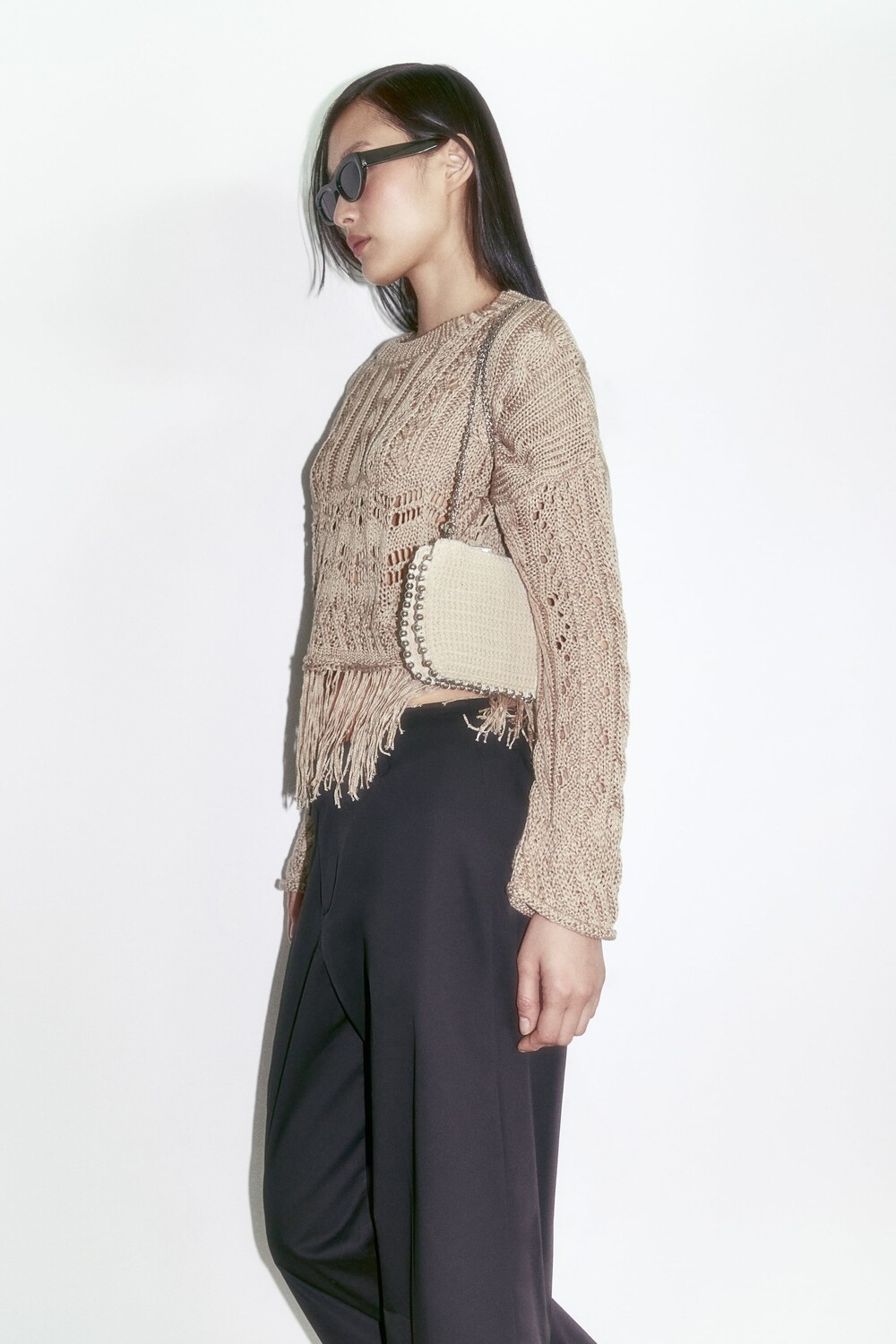 

Сумка через плечо макрамэ с заклепками Zara, экрю