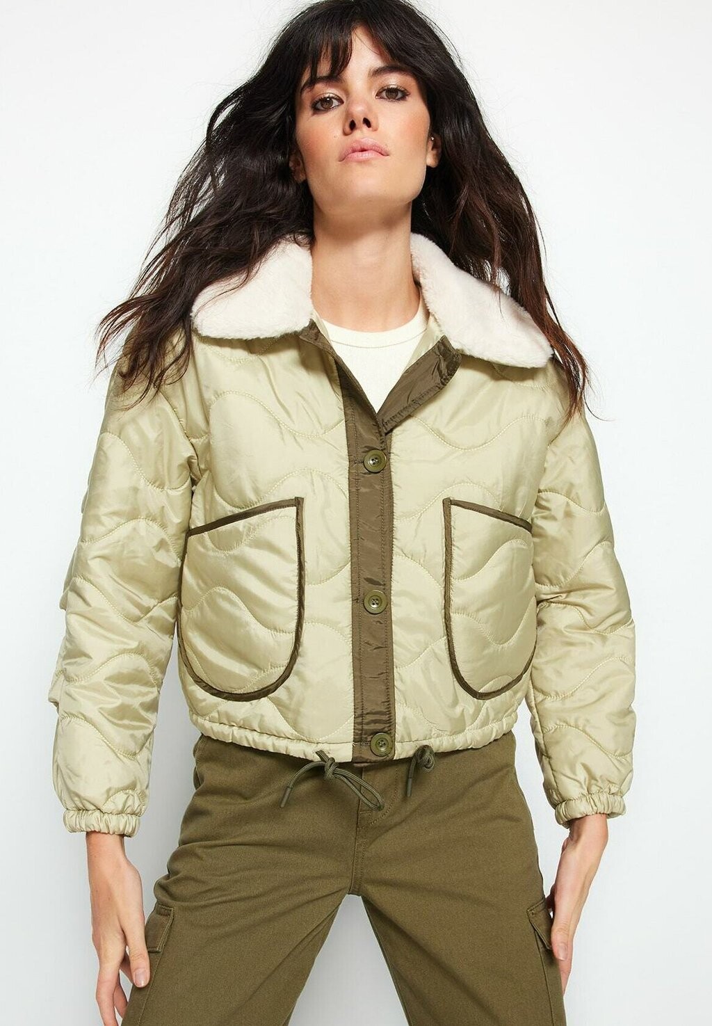 

Зимняя куртка Trendyol, цвет light khaki