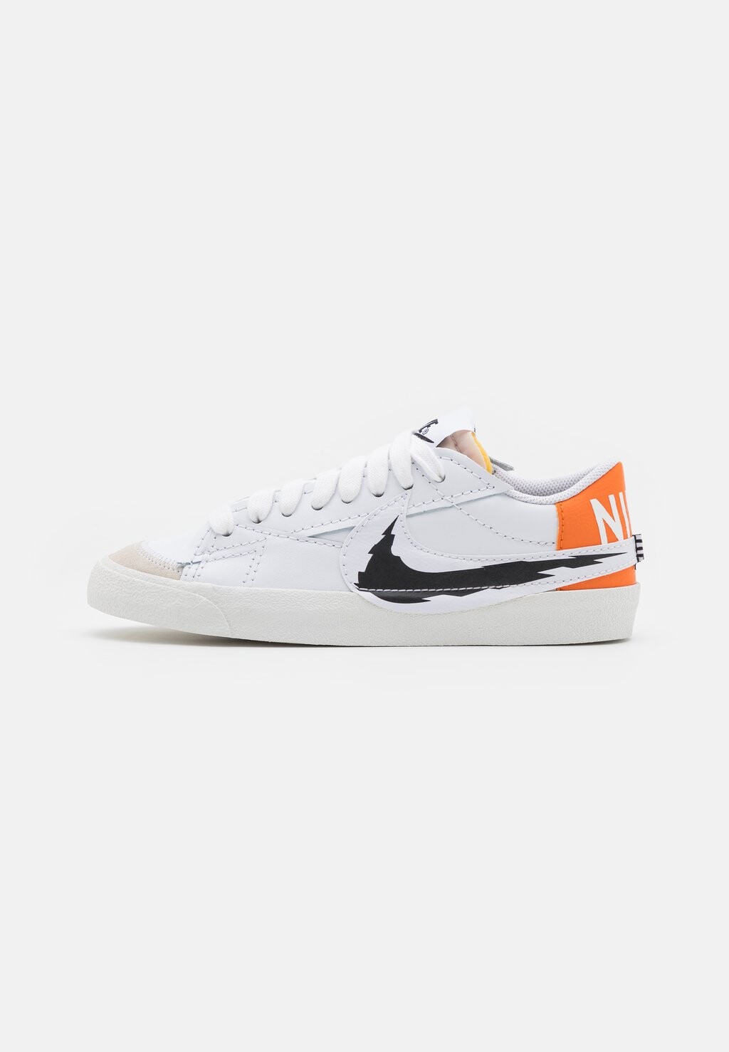 

Кроссовки Nike