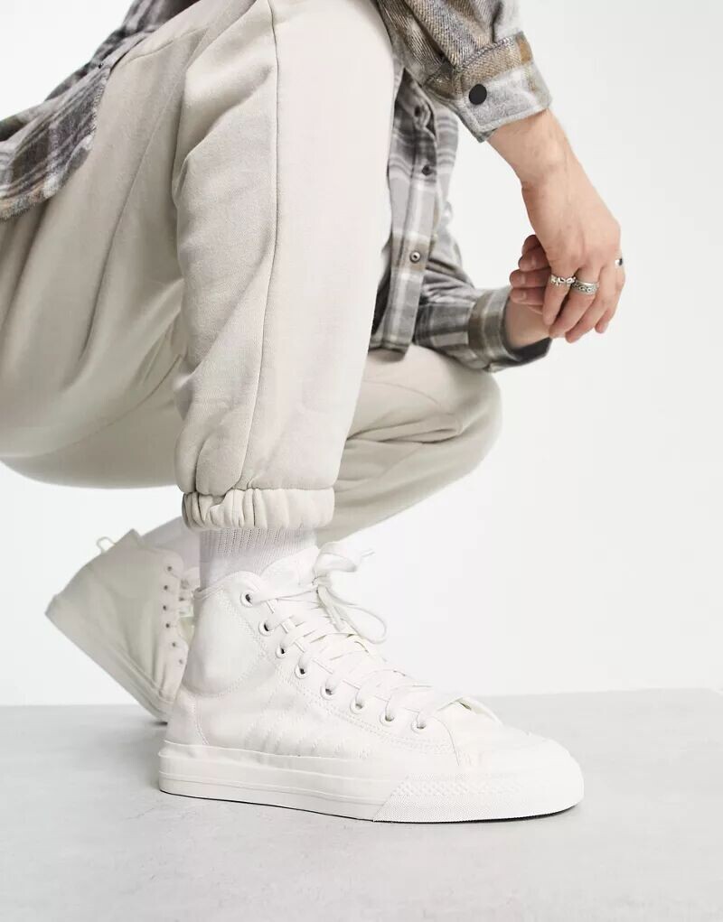 

Белые высокие кеды adidas Originals Nizza RF