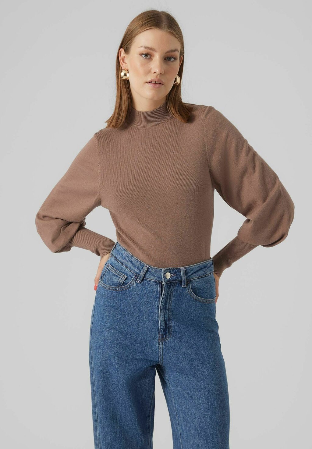 

Свитшот Vero Moda VMHOLLYKARISPUFF HIGHNK GA BOO, цвет brown lentil