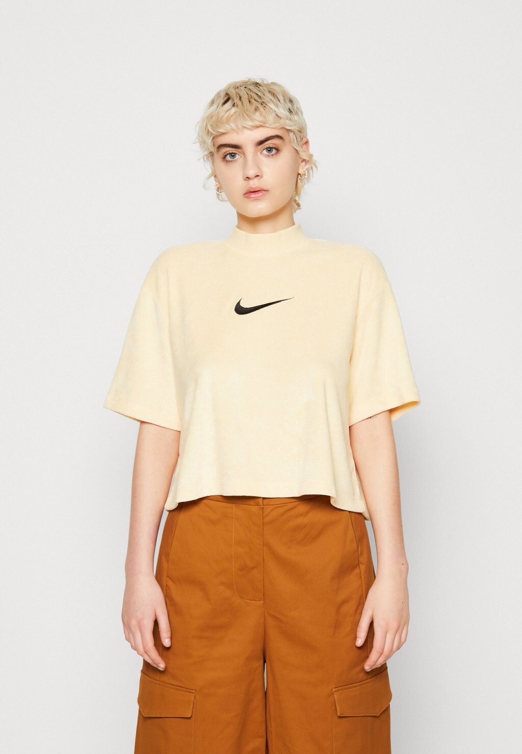 

Футболка с принтом Nike, Оранжевый