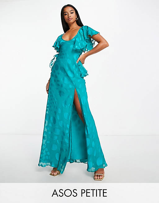 Голубое атласное платье макси с развевающимися рукавами и открытой спиной ASOS DESIGN Petite