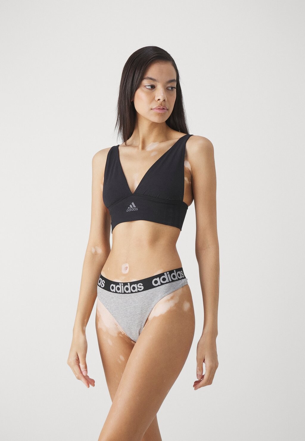

Стринги adidas Sportswear, серый