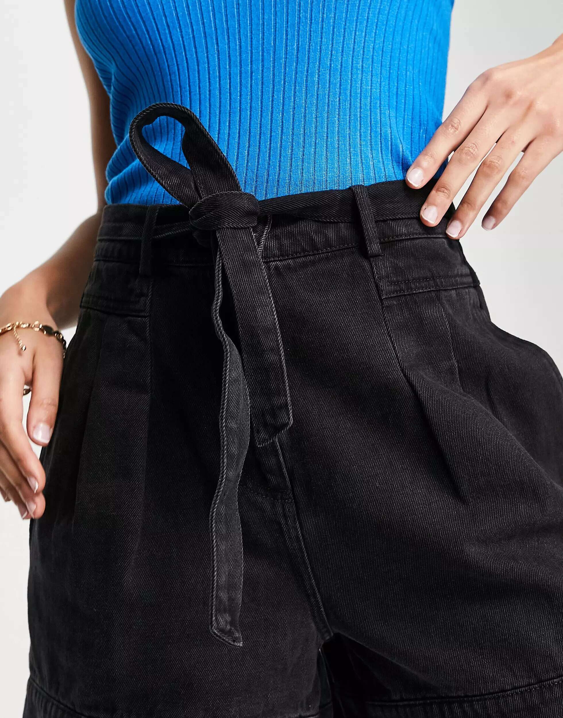 Черные джинсовые шорты с завязкой на талии Vero Moda короткая женская джинсовая куртка vero moda синий